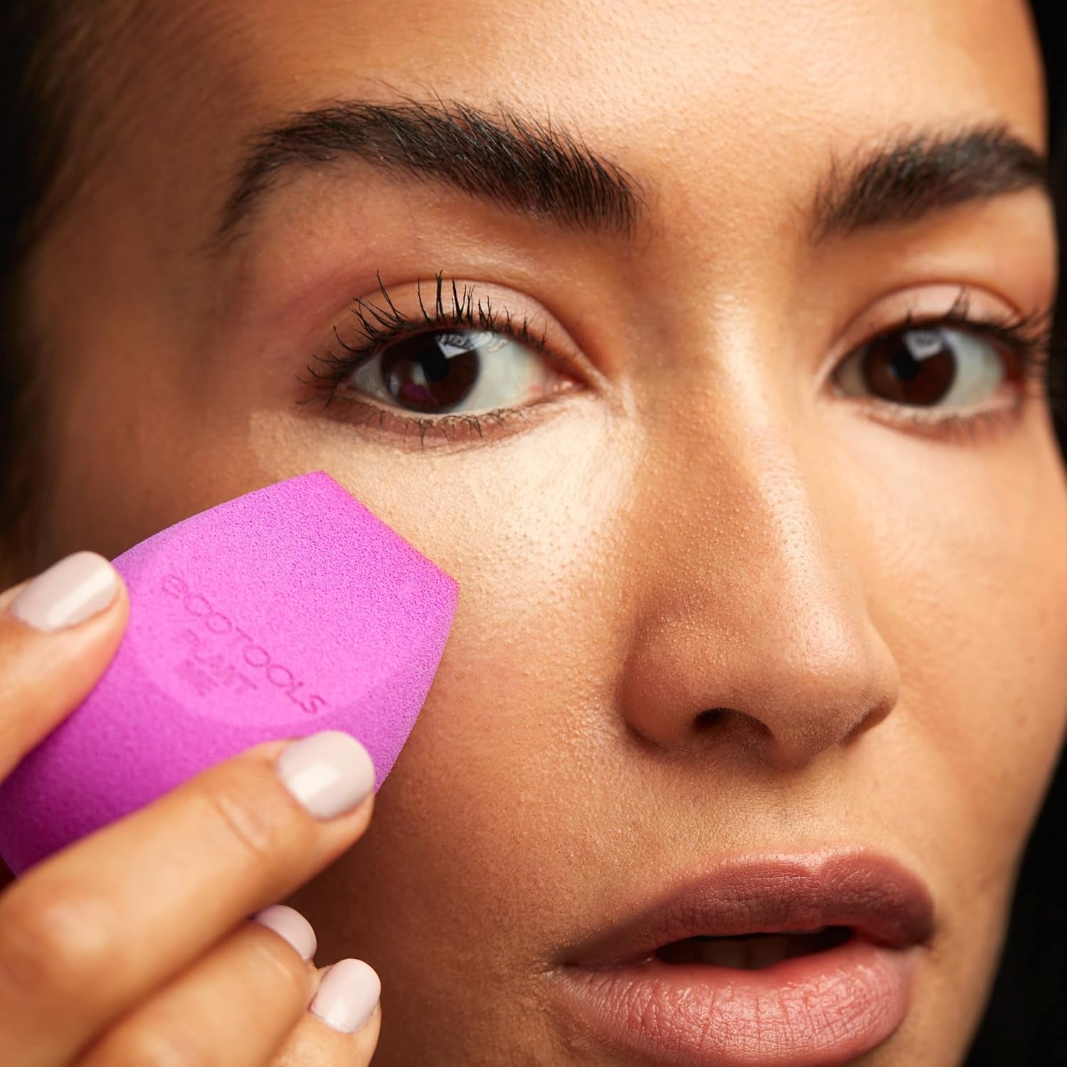 Bioblender Makeup Sponge, Compostable Makeup Blender, for Liquid &amp; Cream Foundation, Sustainable, Seamless Application, Eco-Friendly Beauty Sponge, Cruelty-Free &amp; Latex Free, 1 Count