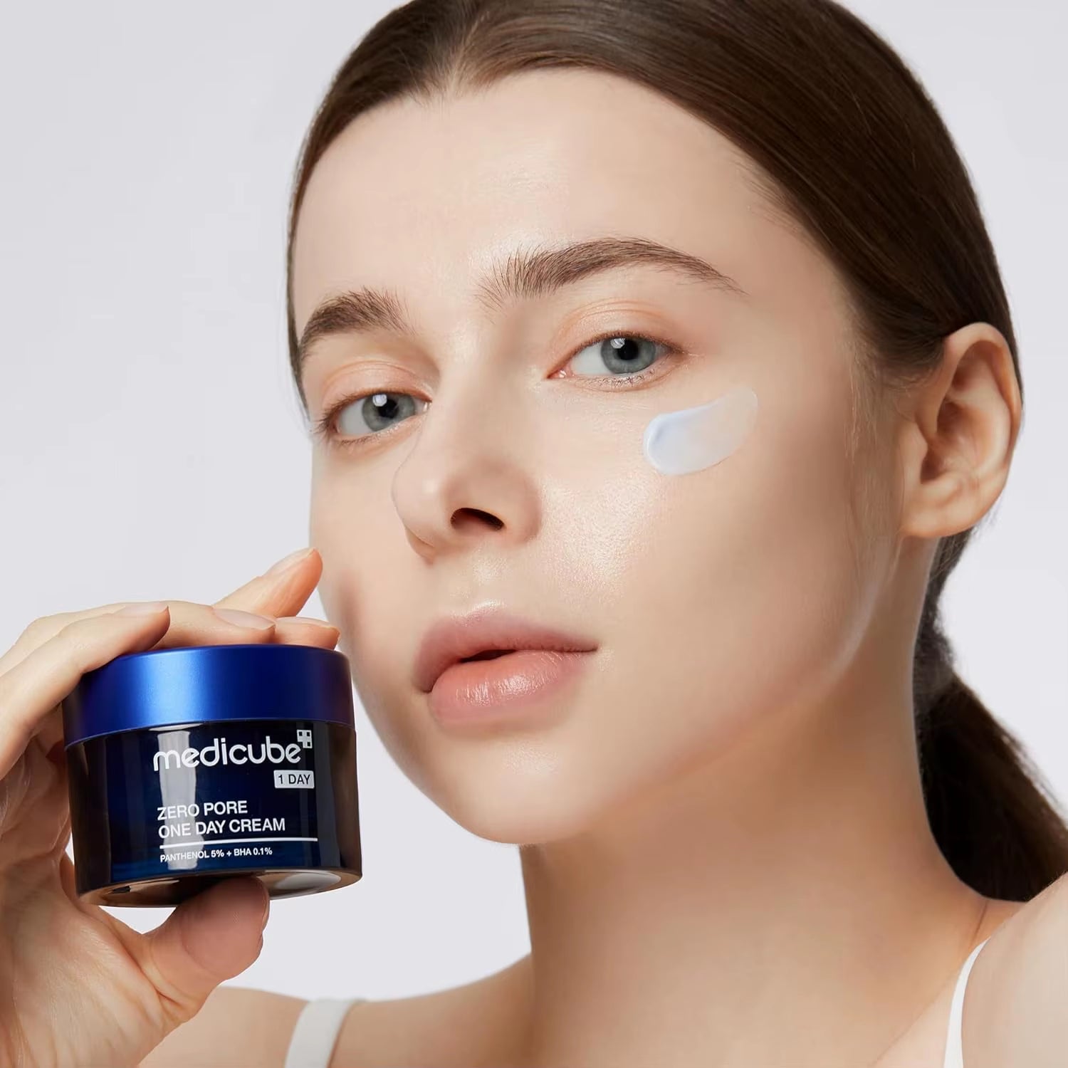 Medicube Zero Pore One-Day Cream Visibly Smaller Pores Controls Pore Refining Cream with Acid, and Korean Skincare