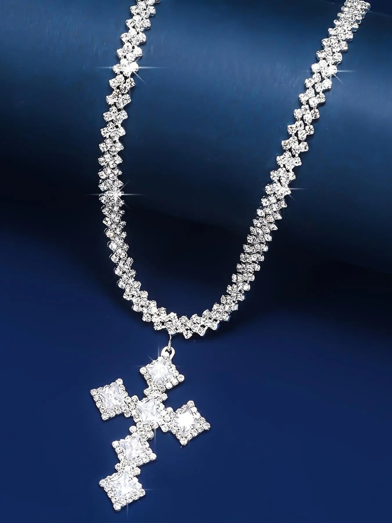Elegant Luxury Rhinestone Decor Cross Statement Necklace for Women, Gorgeous Matching Necklace, Chic Jewelry for Party, Daily Clothing Decor, Rhinestone Decorated Necklace, Cross Necklaces